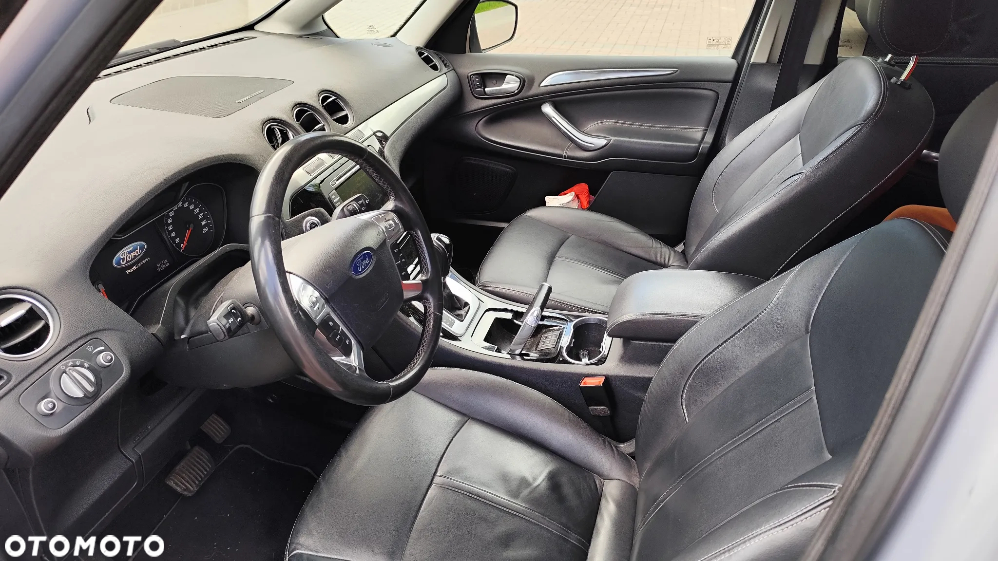 Ford Galaxy 2.2 TDCi Titanium - 9