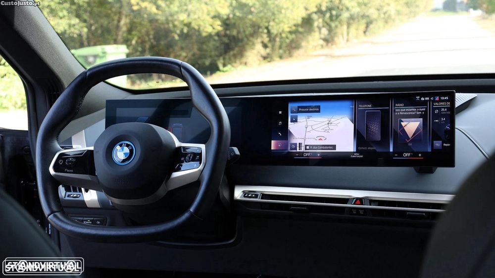 BMW iX xDrive 40 Pack Desportivo - 11