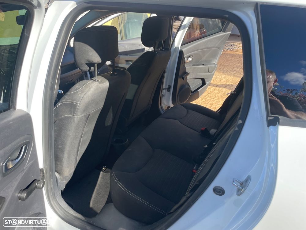 Renault Clio Sport Tourer 0.9 TCE - 7