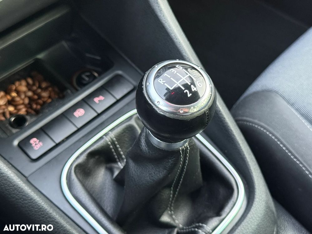 Volkswagen Golf 2.0 TDI DPF 4Motion Highline - 15