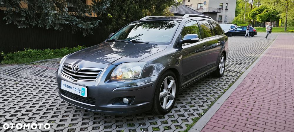 Toyota Avensis 2.2 D-4D Sol Plus - 2