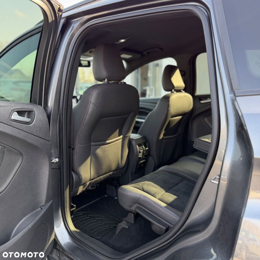 Ford Kuga - 25