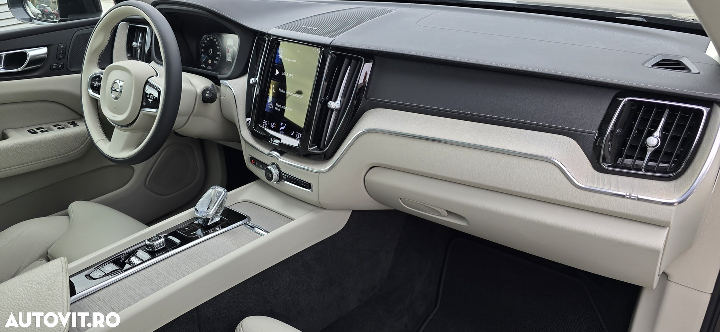 Volvo XC 60 T8 Twin Engine AWD Inscription - 4