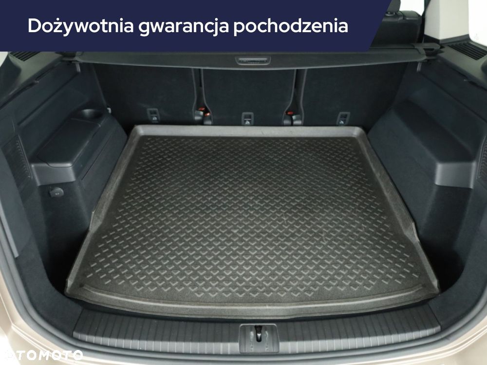 Volkswagen Touran - 13