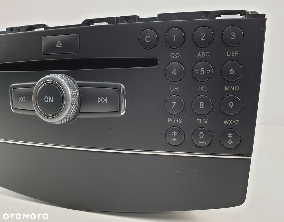RADIO CD MERCEDES W204 A2048704490 - 2