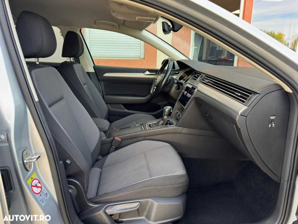 Volkswagen Passat - 18