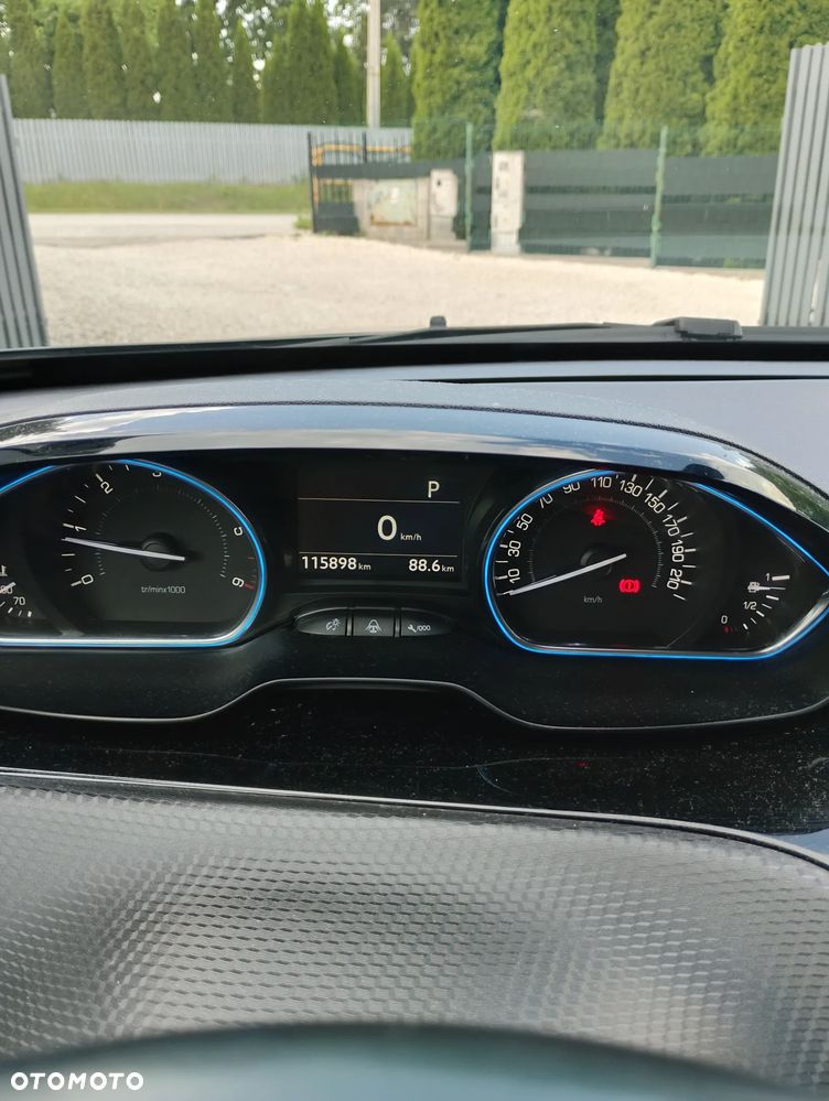 Peugeot 2008 - 14