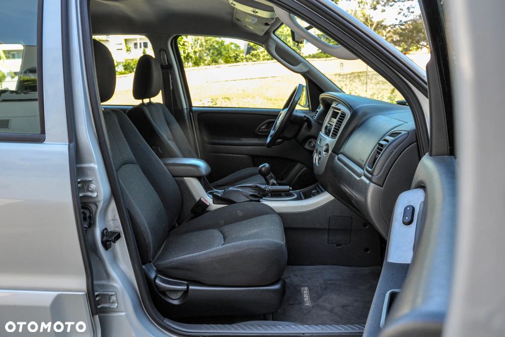 Mazda Tribute - 11
