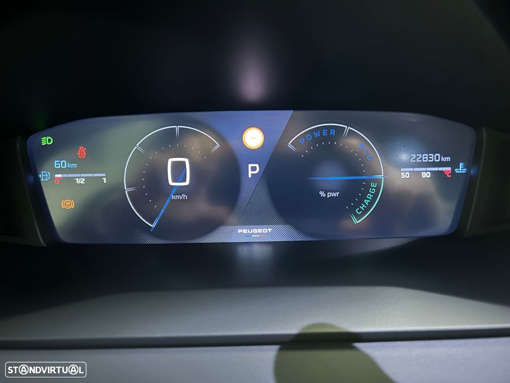 Peugeot 2008 1.2 Hybrid Allure e-DCS6 - 23