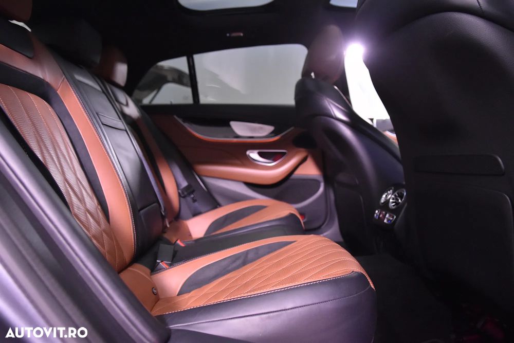 Mercedes-Benz AMG GT 53 4MATIC+ MHEV - 12