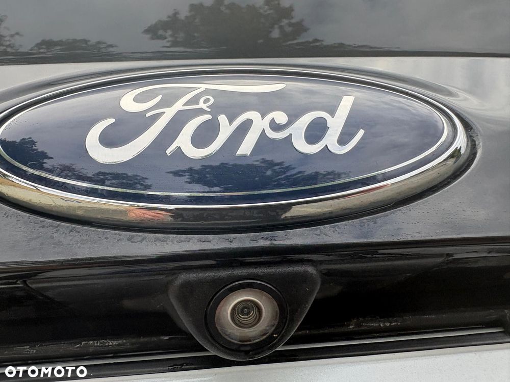 Ford Kuga 1.5 EcoBoost 2x4 Titanium - 10