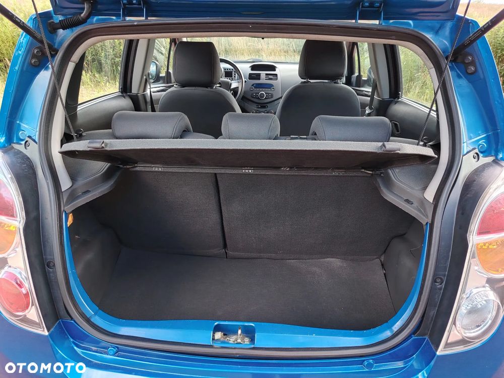 Chevrolet Spark - 24