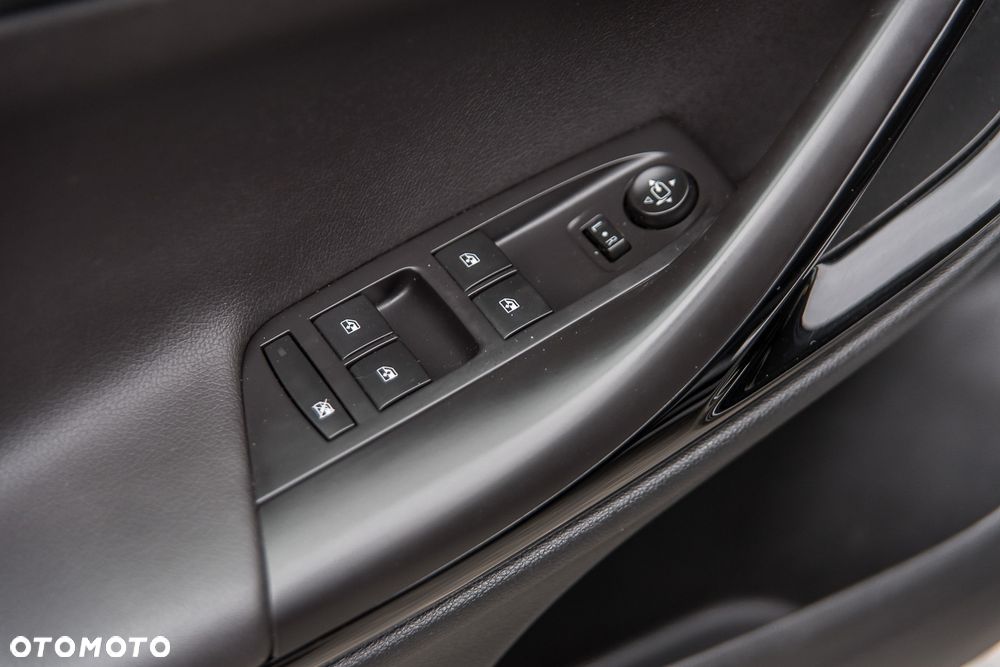 Opel Astra 1.4 Turbo Edition - 35