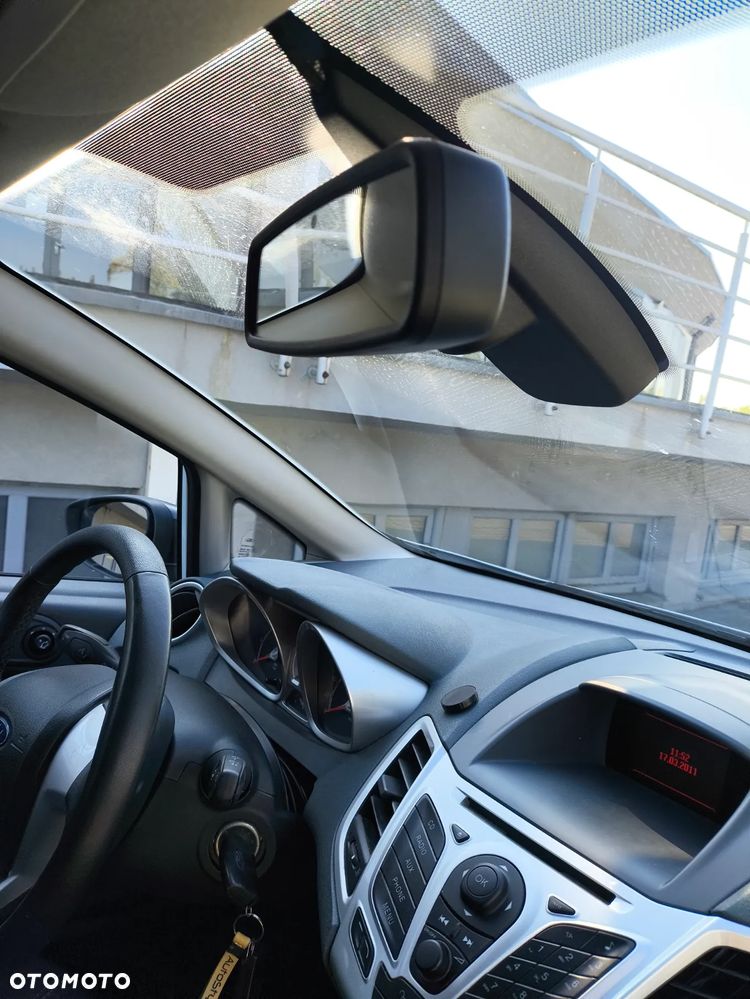 Ford Fiesta 1.4 Titanium X - 21
