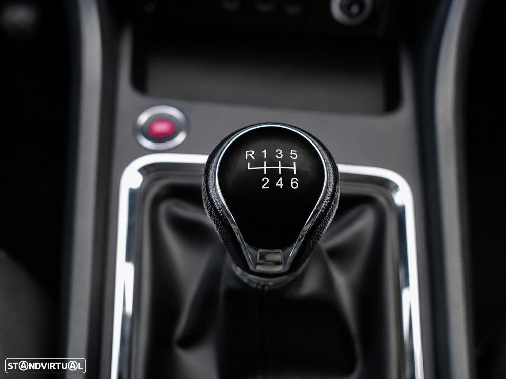 SEAT Ateca 1.6 TDI ECOMOTIVE Reference - 28