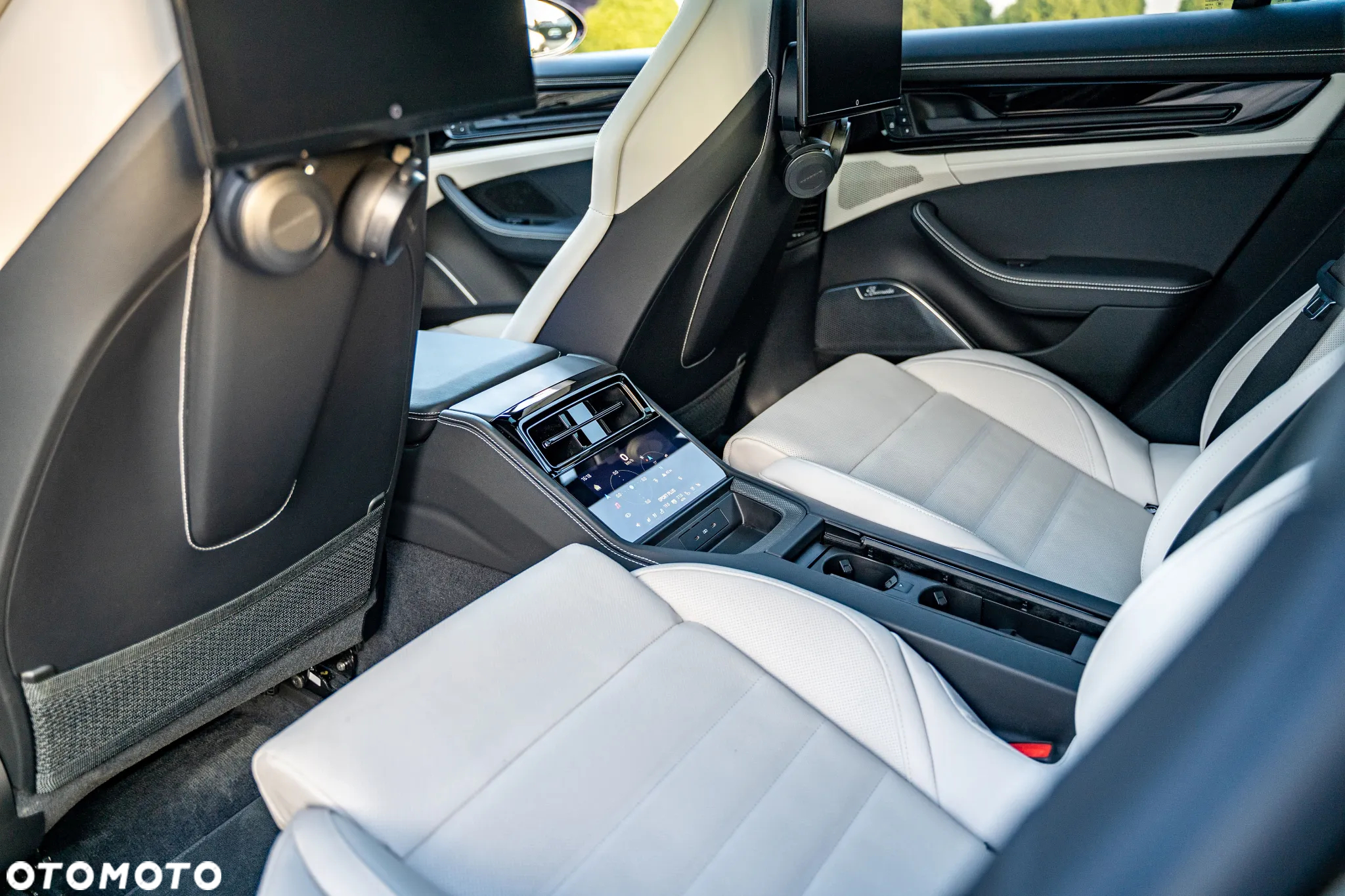Porsche Panamera ver-4-e--hybrid-phev - 22