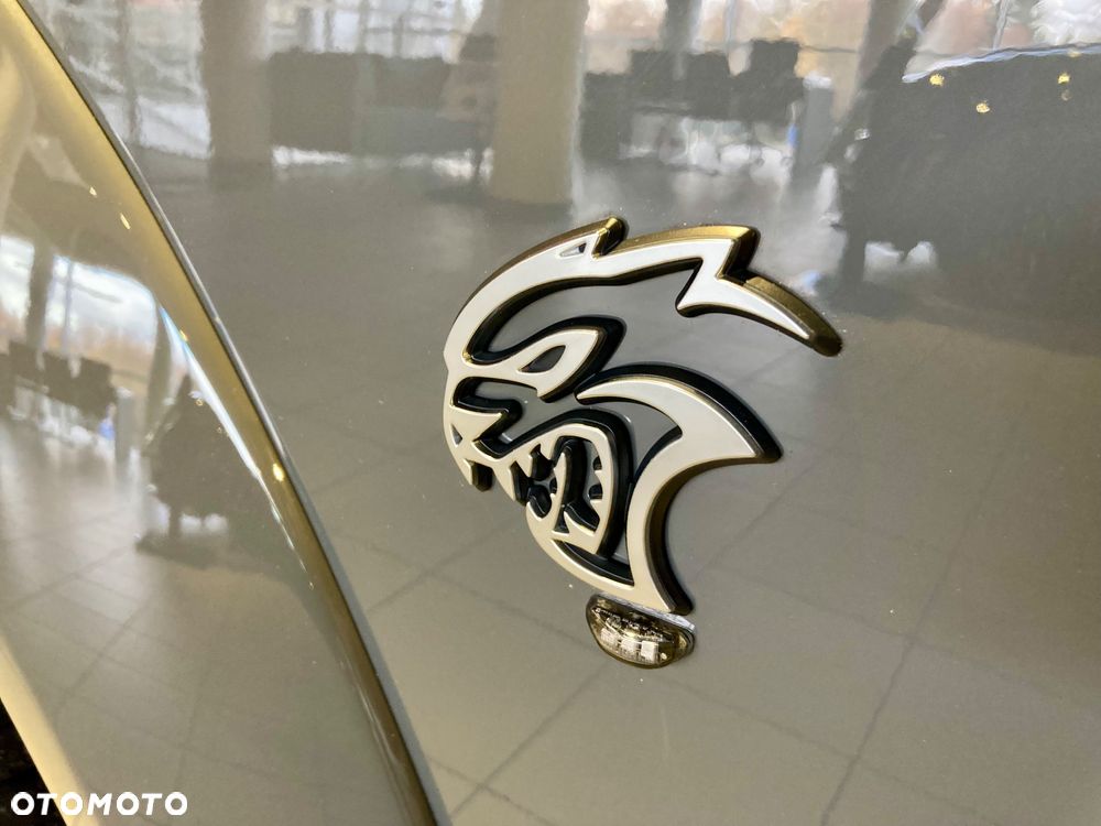 Dodge Challenger 6.2 Hellcat Widebody - 12