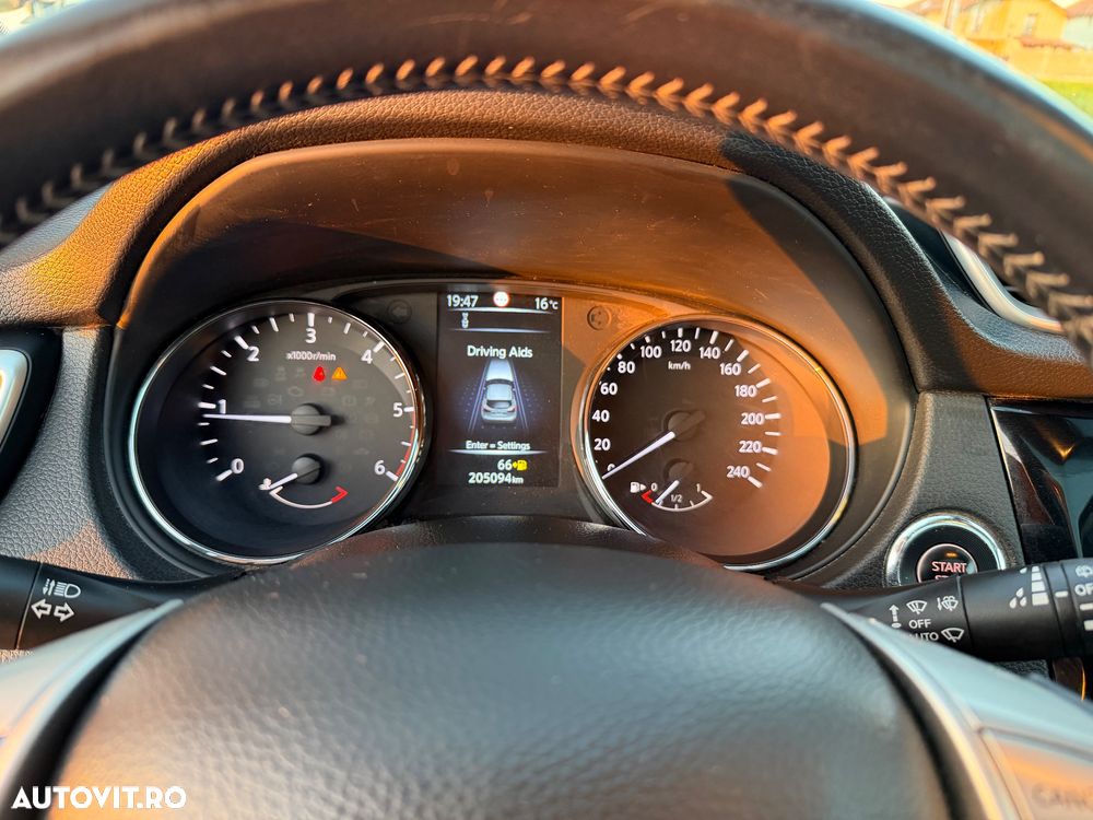 Nissan Qashqai 1.5 DCI TEKNA - 8