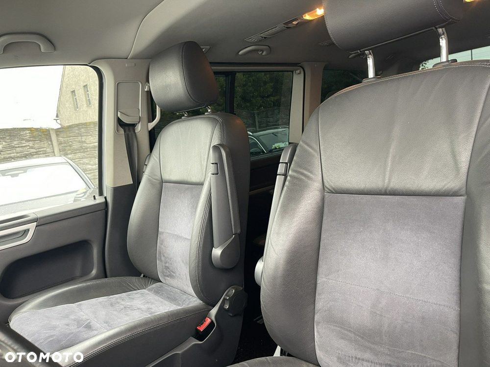 Volkswagen Multivan - 13