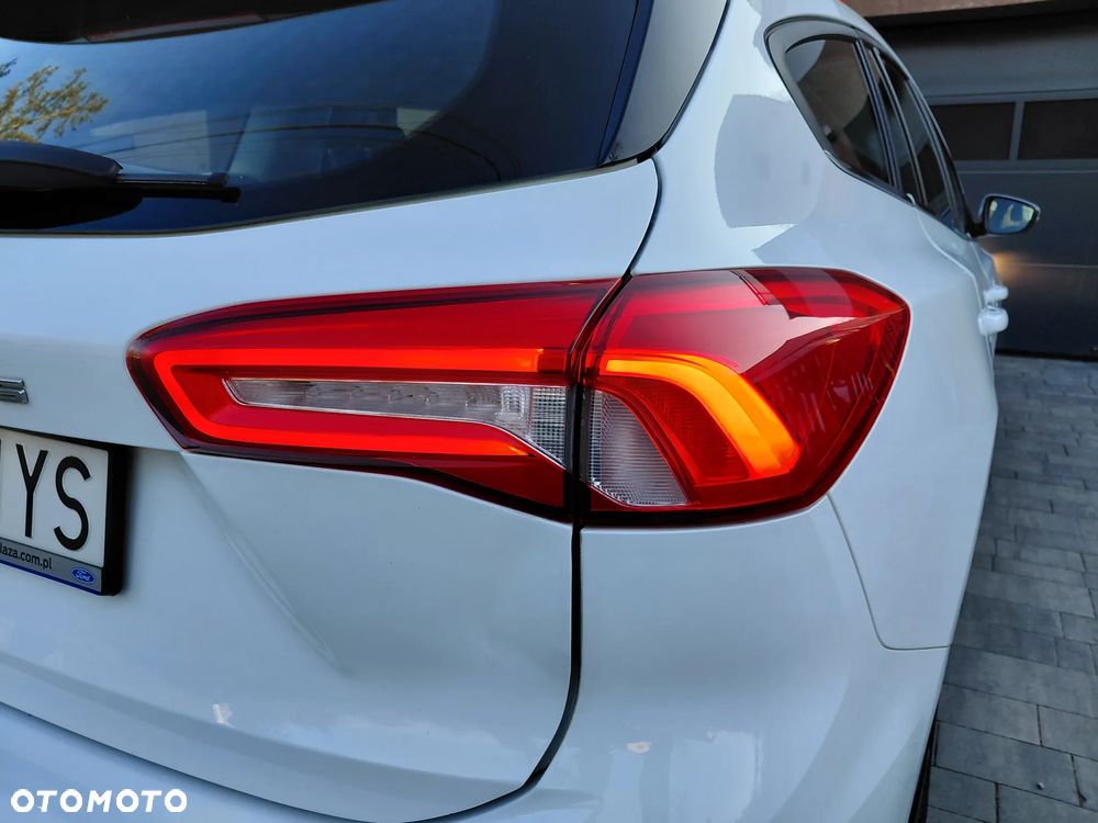Ford Focus 1.5 EcoBoost Titanium - 10