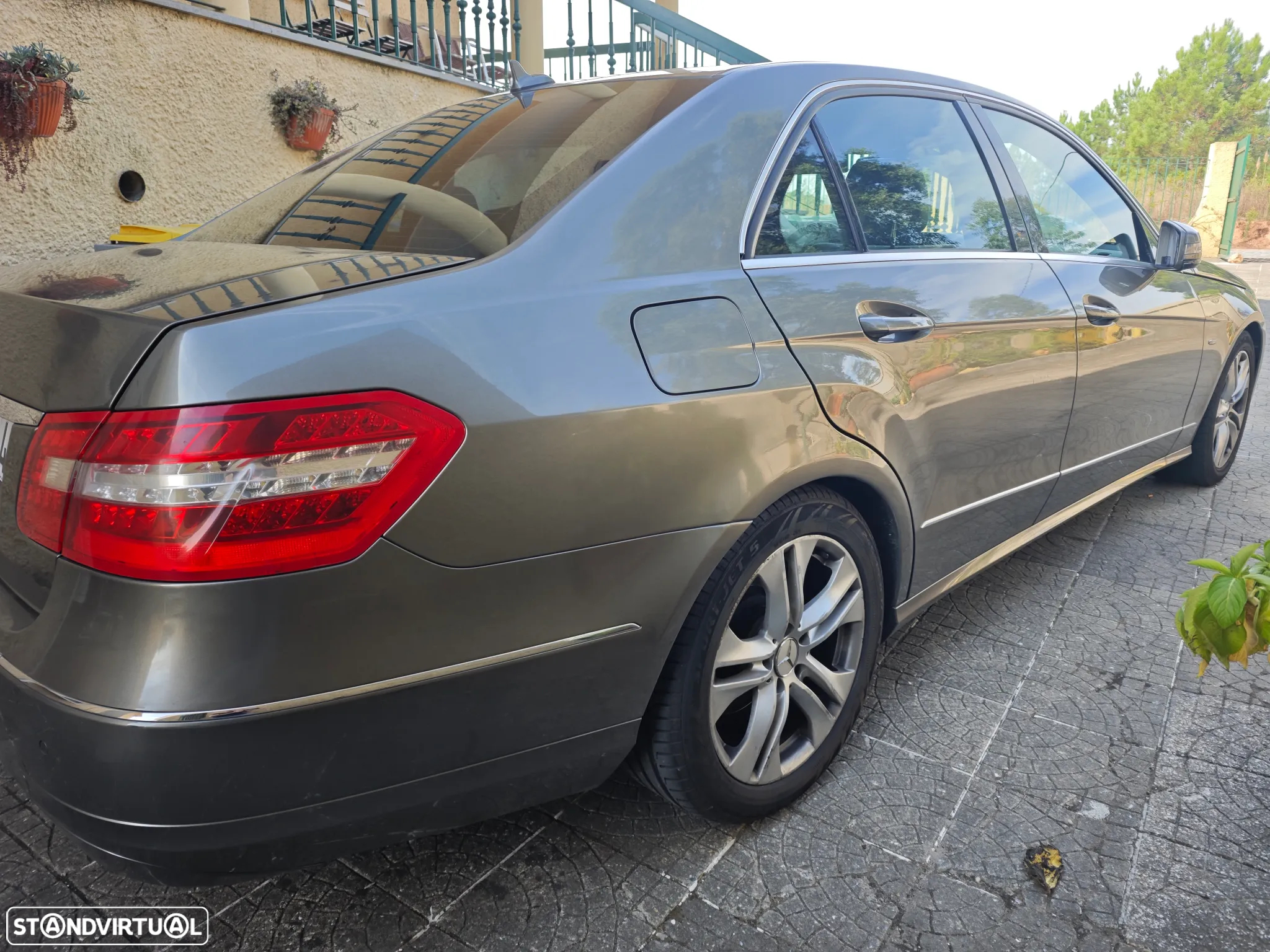 Mercedes-Benz E 250 CDi Avantgarde BlueEfficiency Auto. - 4