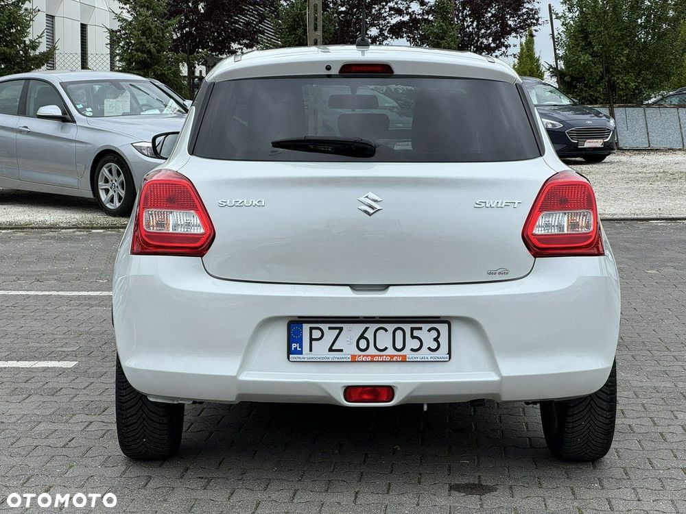 Suzuki Swift 1.2 Premium Plus CVT - 7