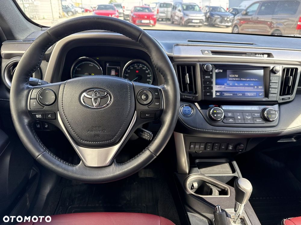 Toyota RAV4 - 10