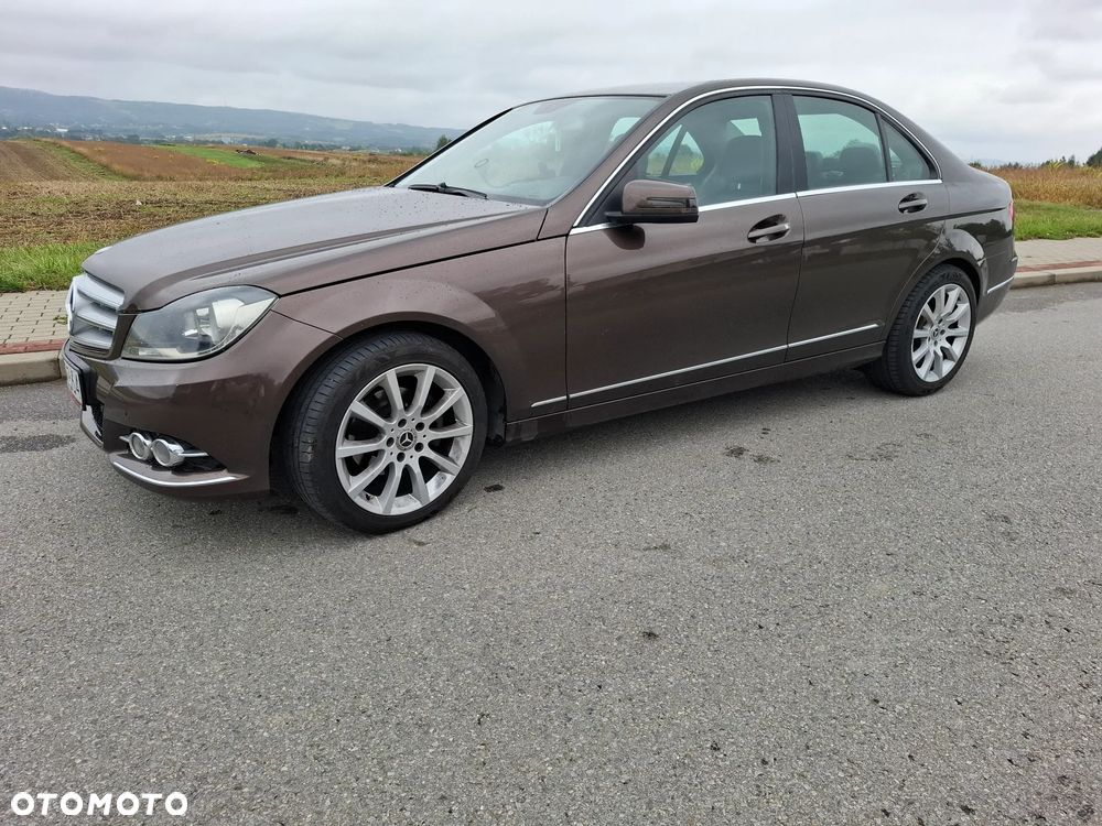 Mercedes-Benz Klasa C 250 CDI BlueEff Avantgarde - 2