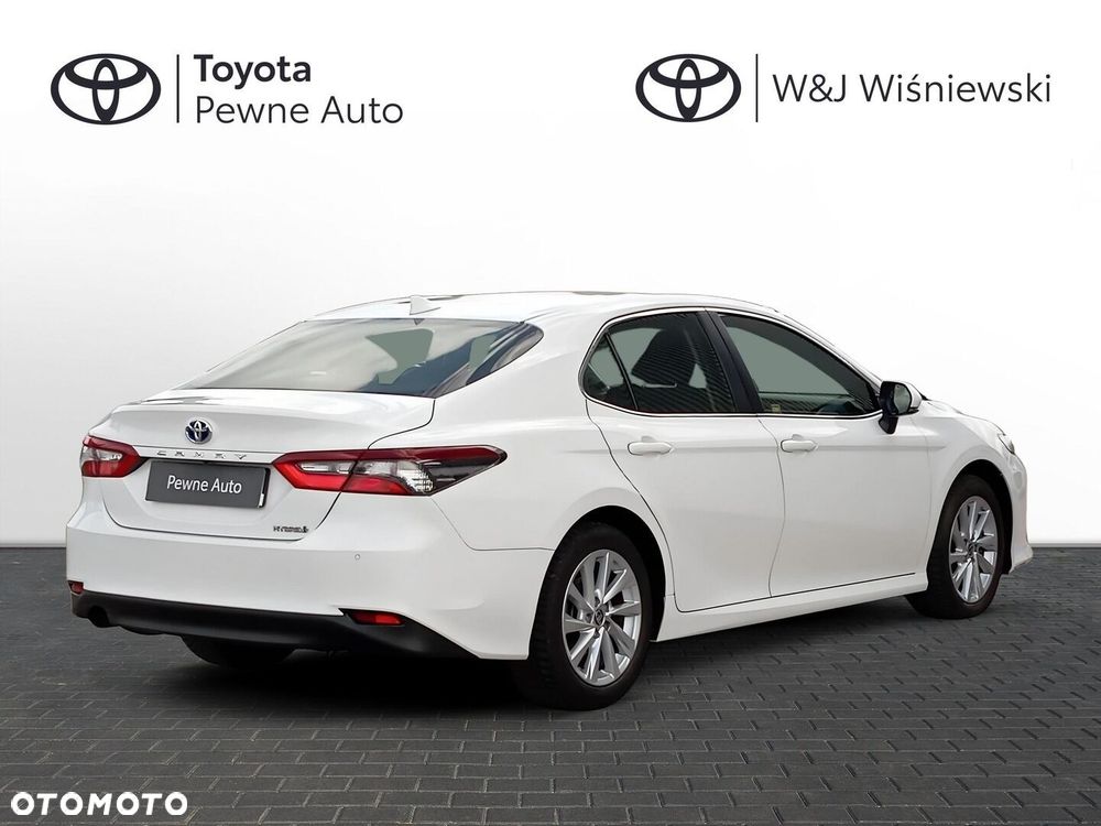 Toyota Camry 2.5 Hybrid Comfort CVT - 2