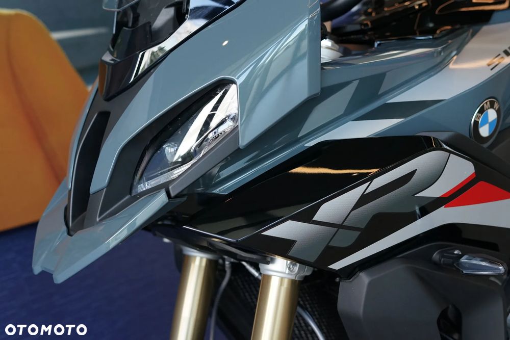 BMW XR - 13