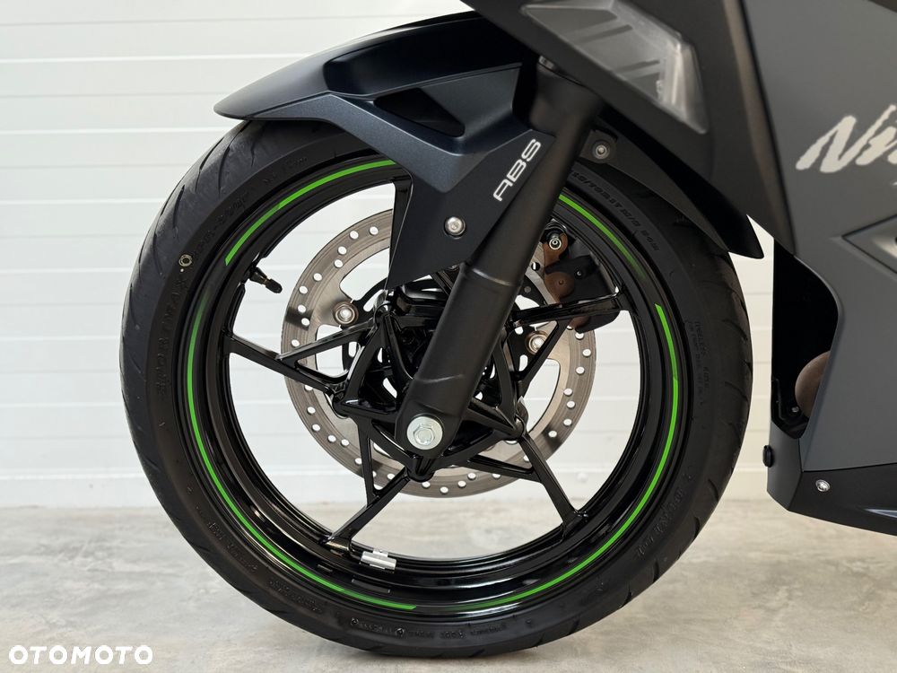 Kawasaki Ninja 500 - 24