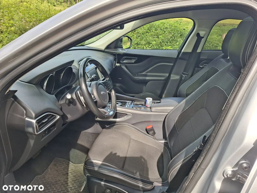 Jaguar F-Pace 2.0 i4D AWD R-Sport - 13
