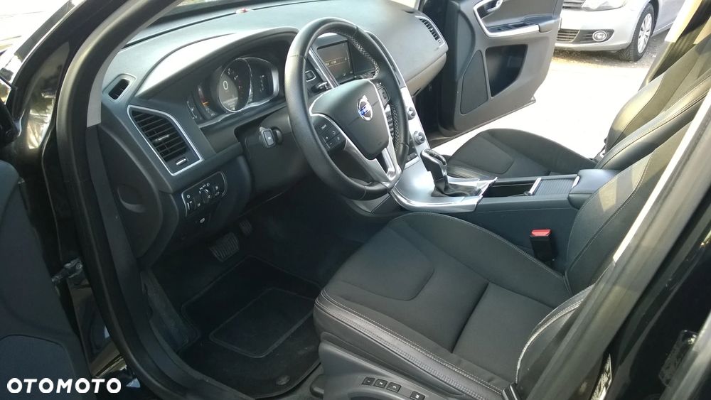 Volvo XC 60 T5 AWD Geartronic Momentum - 10