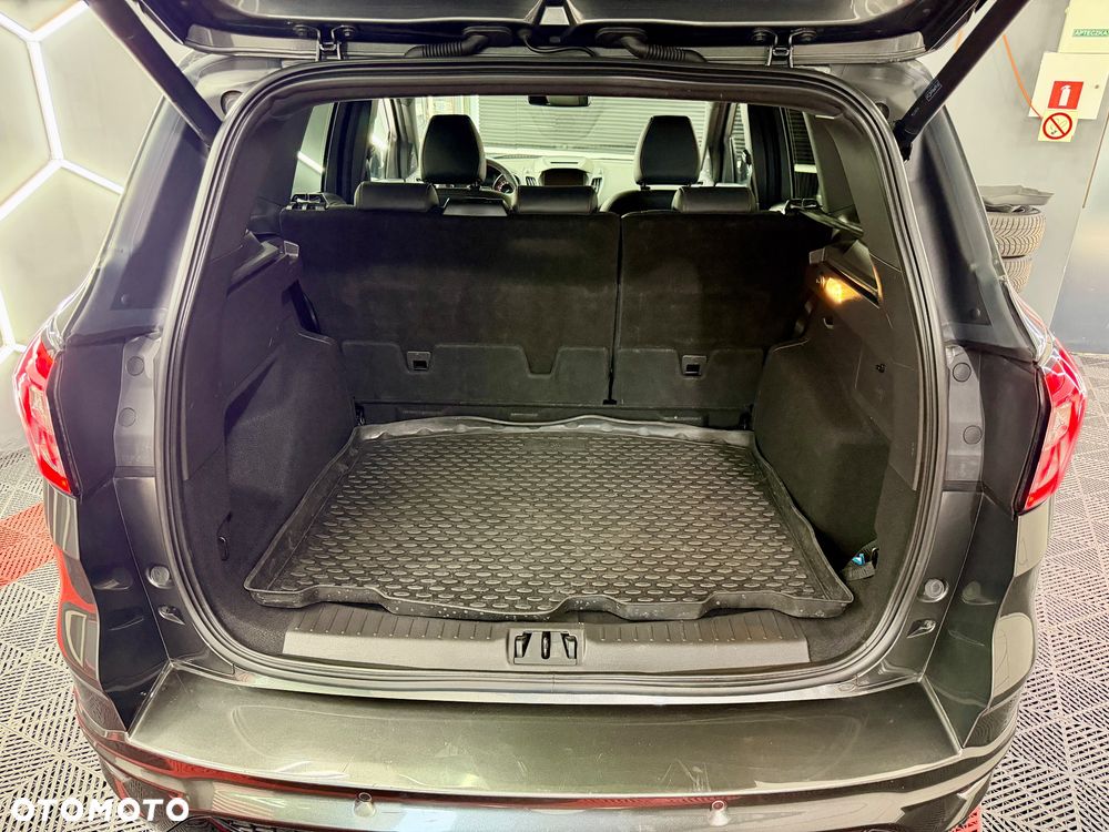 Ford Kuga 1.5 EcoBoost 2x4 ST-Line - 17