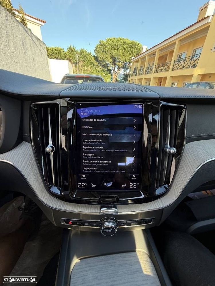 Volvo XC 60 2.0 T6 PHEV Inscription AWD - 29