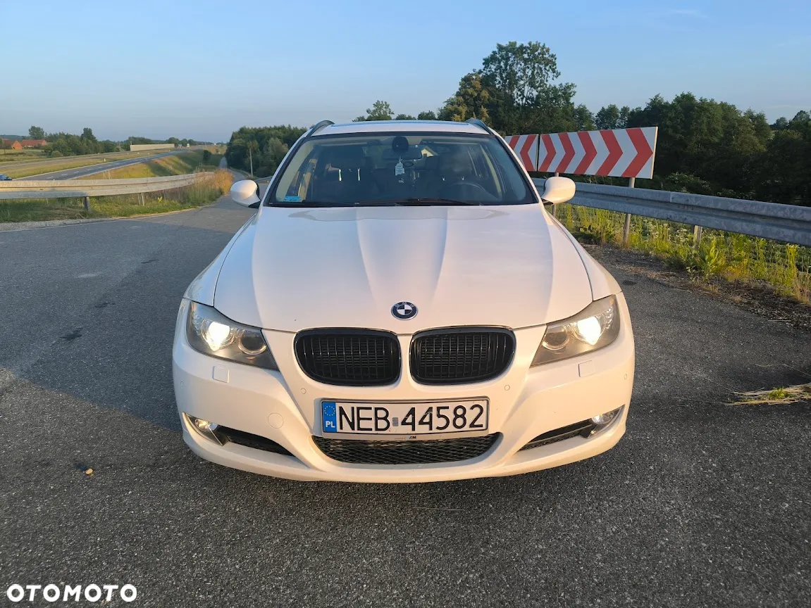 BMW Seria 3 320d xDrive DPF Touring Edition Fleet Sport - 13