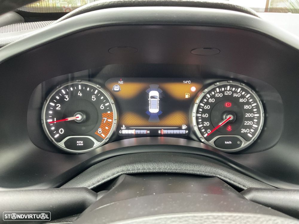 Jeep Renegade 1.0 T Night Eagle - 25