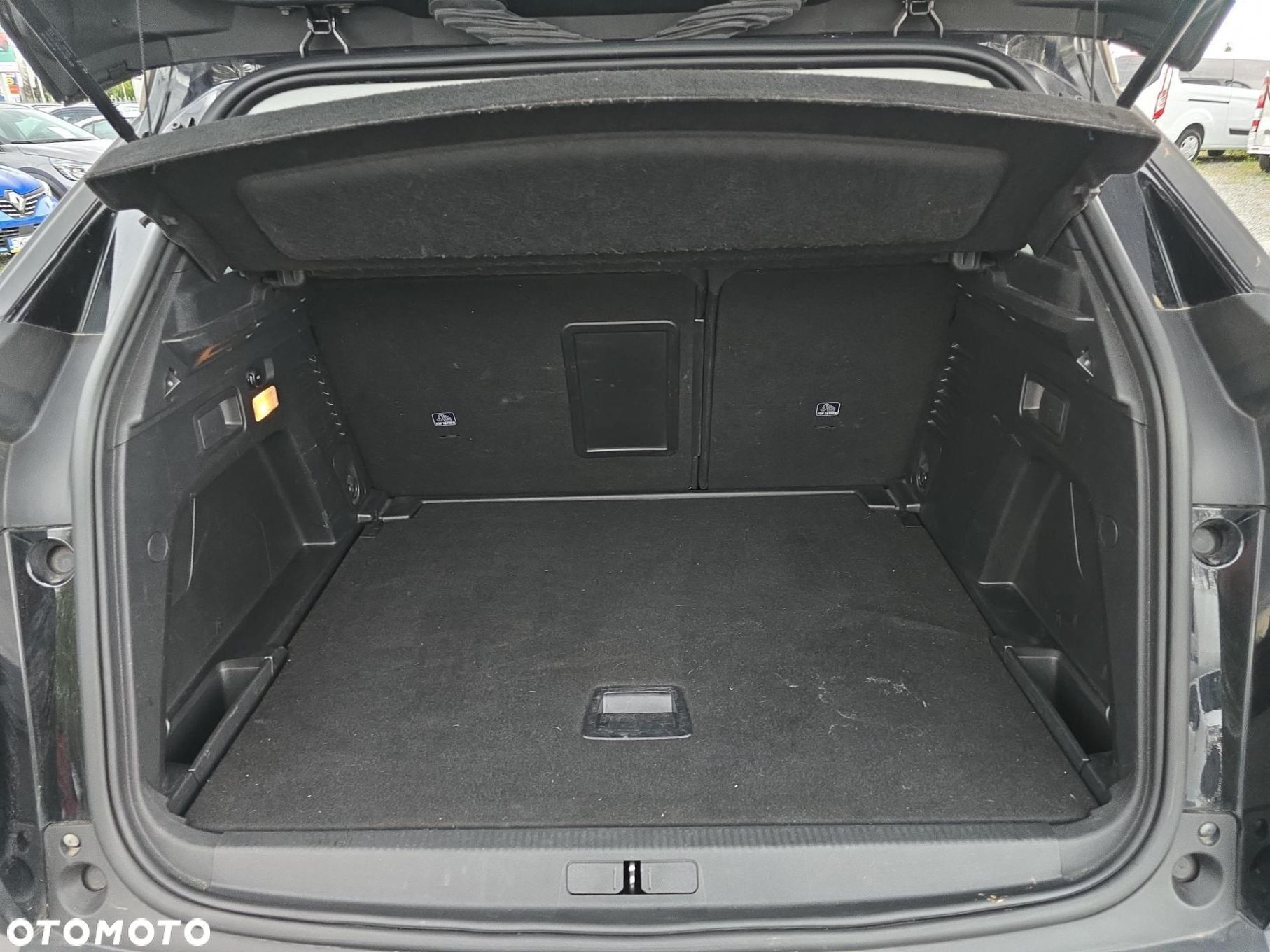 Peugeot 3008 1.5 BlueHDi Active Pack S&S EAT8 - 10