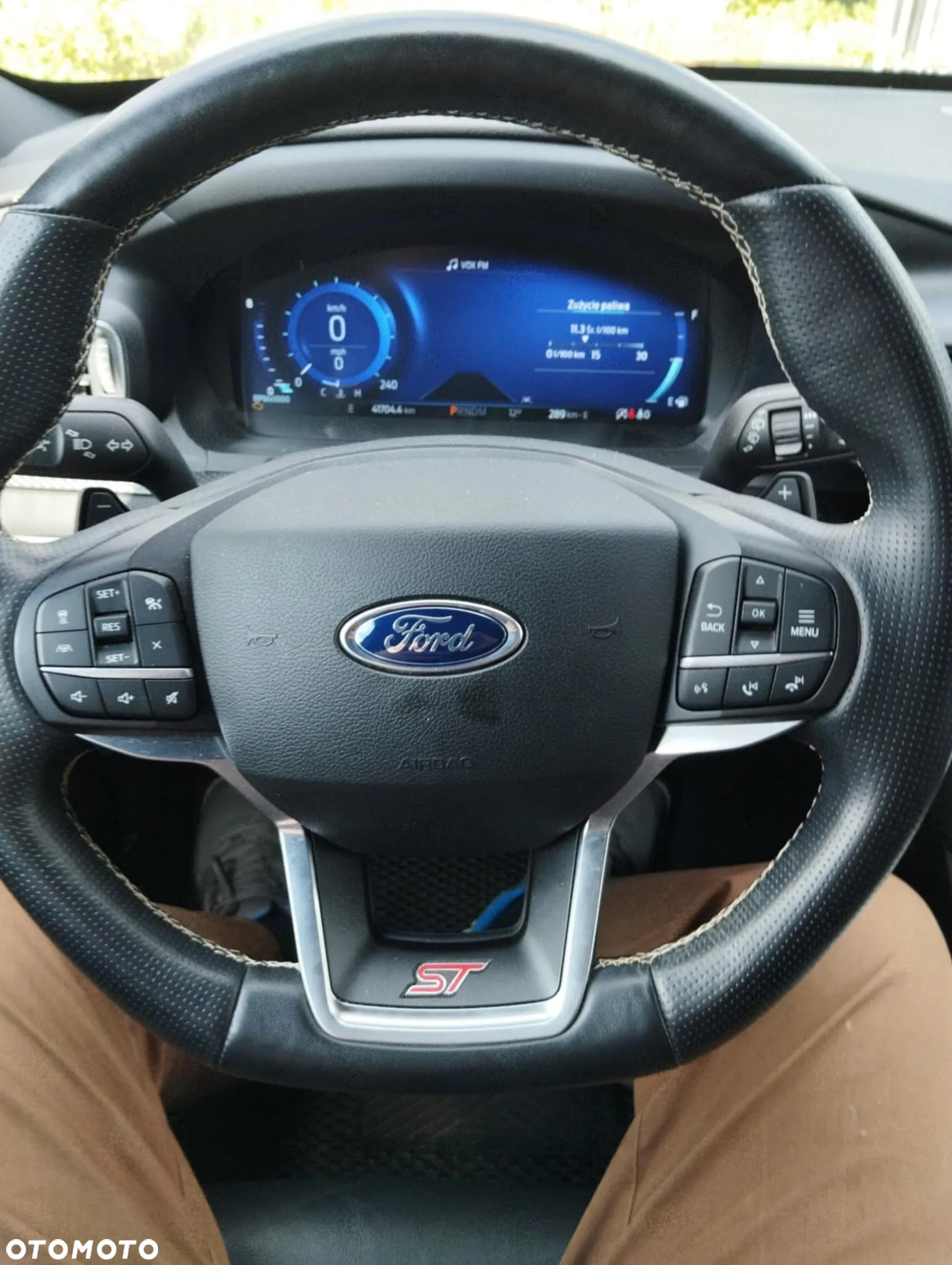 Ford Explorer - 21