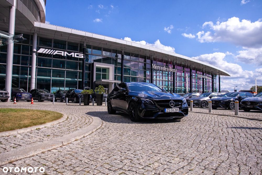 Mercedes-Benz Klasa E AMG 63 4-Matic+ - 17