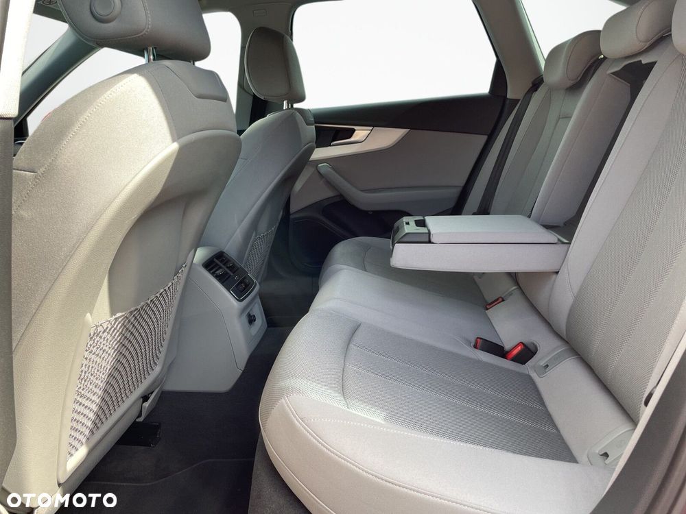 Audi A4 Avant 35 TDI mHEV S tronic - 23
