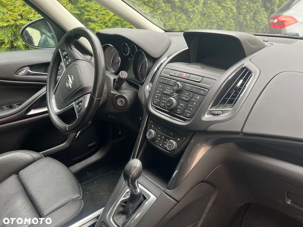 Opel Zafira - 11