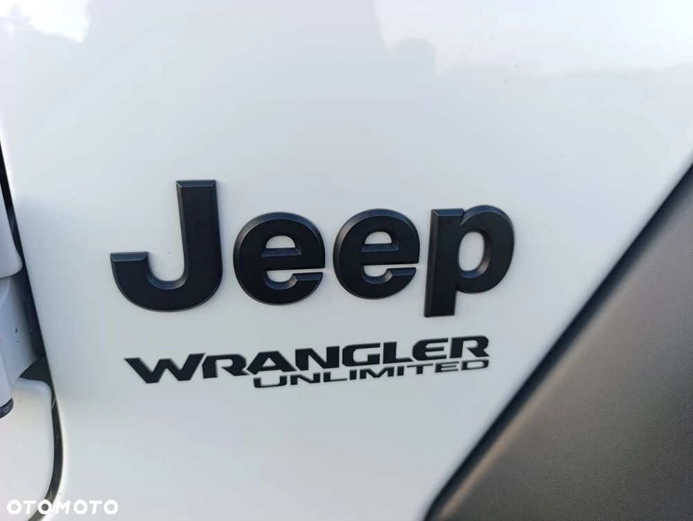 Jeep Wrangler - 26