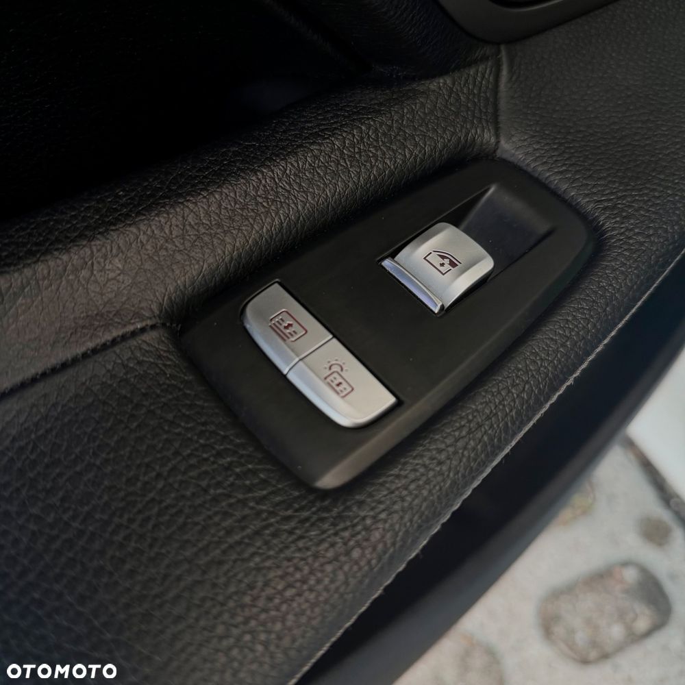 BMW Seria 7 740Li - 20