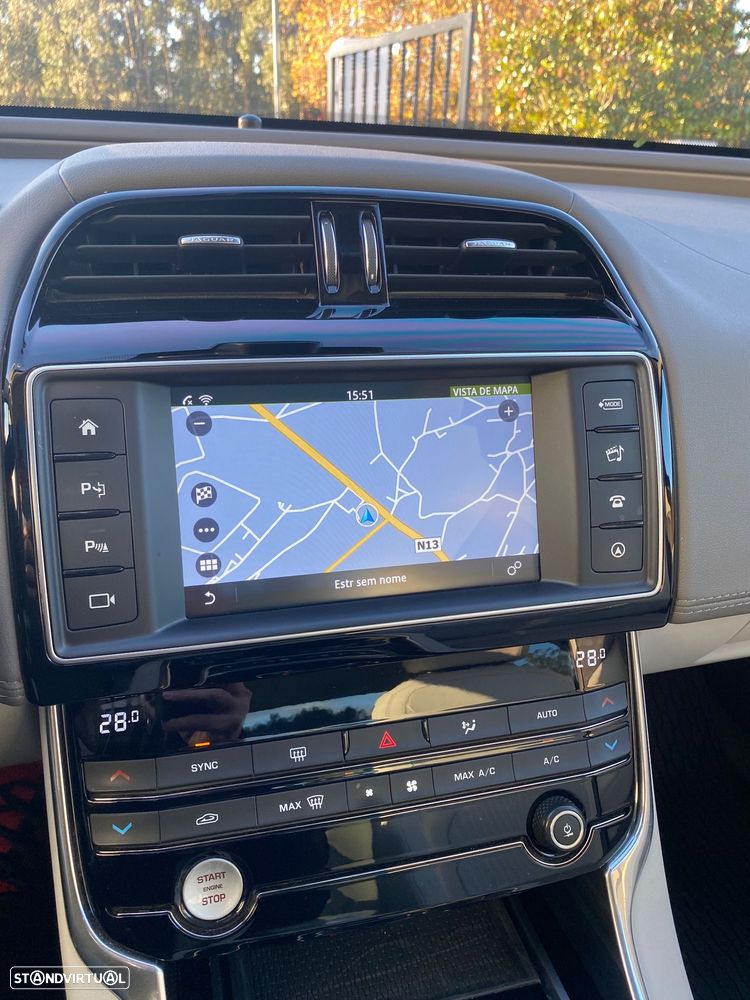 Jaguar XE 2.0 D Prestige Aut. - 5