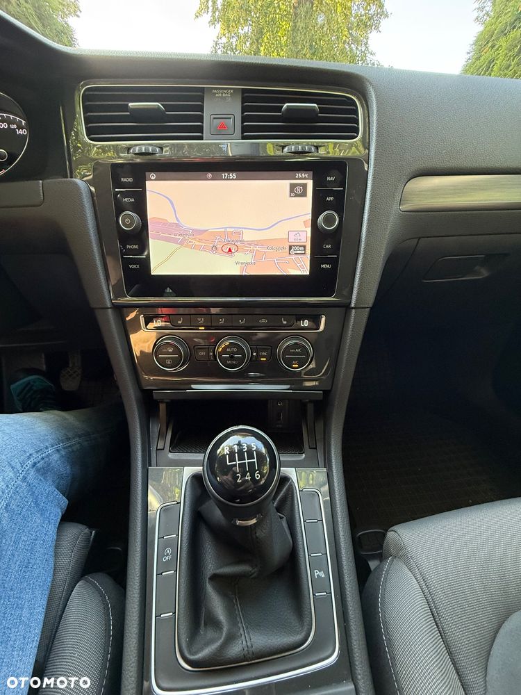 Volkswagen Golf VII 1.5 TSI BMT Comfortline - 11