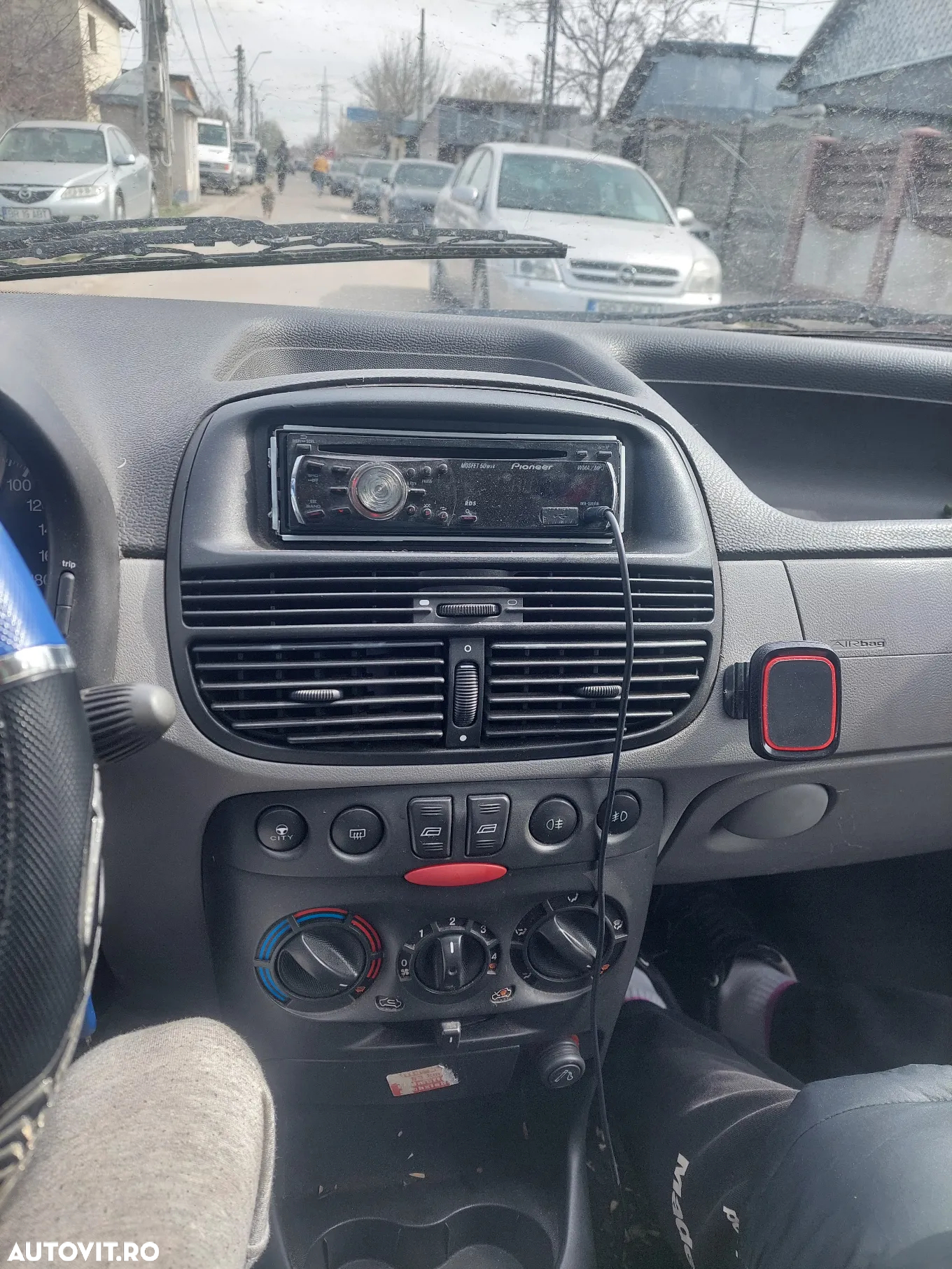 Dezmembrez Fiat punto 1,2 benzina cod motor 188 A5.000 kw59 - 5