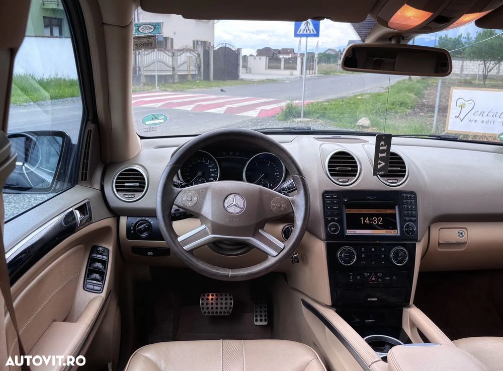 Mercedes-Benz ML - 4