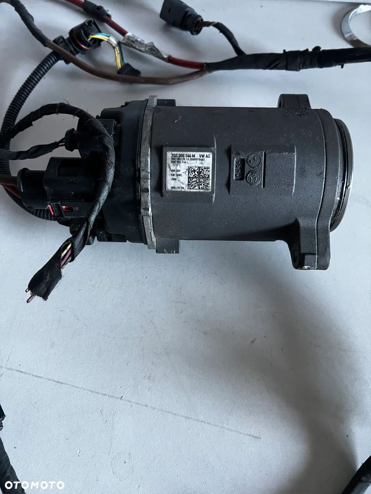 SILNIK MAGLOWNICY AUDI VW 3Q0909144L - 2