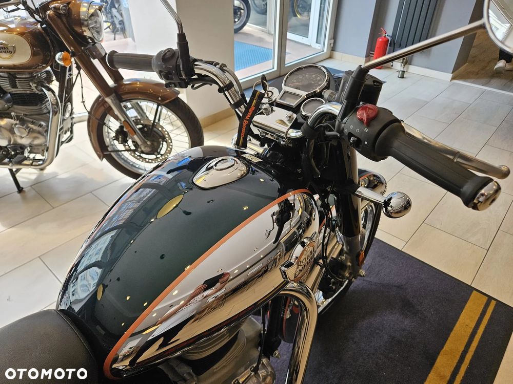 Royal Enfield Classic - 18